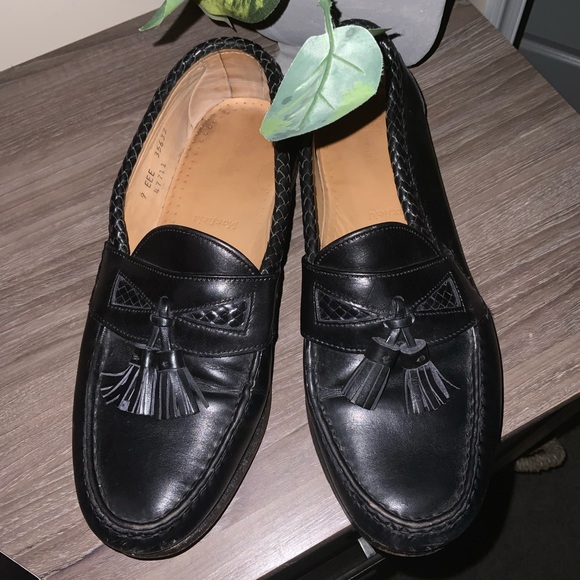 Allen Edmonds black tassel slip on leather loafer main image 12